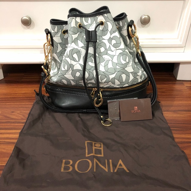 Bonia bag serut
