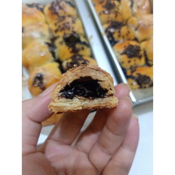 

Bolen Isi Coklat Tanpa Pisang (Anabele)