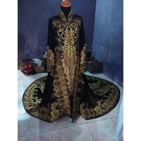 set kebaya bludru dan ekor/set kebaya bludru pengantin premium