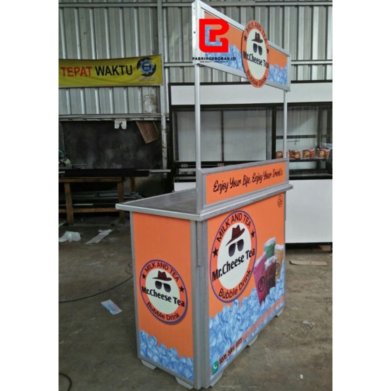 Booth portable medium tanpa atap