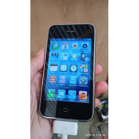 Hp langka iPhone 3Gs minus batre gk awet alias drop maklum hp lama 13 taun jual aja murah kartu all 