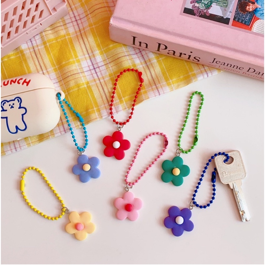 COLORFUL FLOWER KEYRING / FLOWER KEYCHAIN / CUTE KEYCHAIN RING / GANTUNGAN KUNCI PREMIUM / KEY CHAIN LUCU MOTIF BUNGA WARNA WARNI / GANTUNGAN KUNCI MURAH LUCU ESTETIK / GANTUNGAN KUNCI UNIK