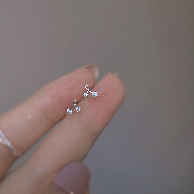Anting Stud Zircon Bahan Titanium Steel Lapis Emas Untuk Wanita
