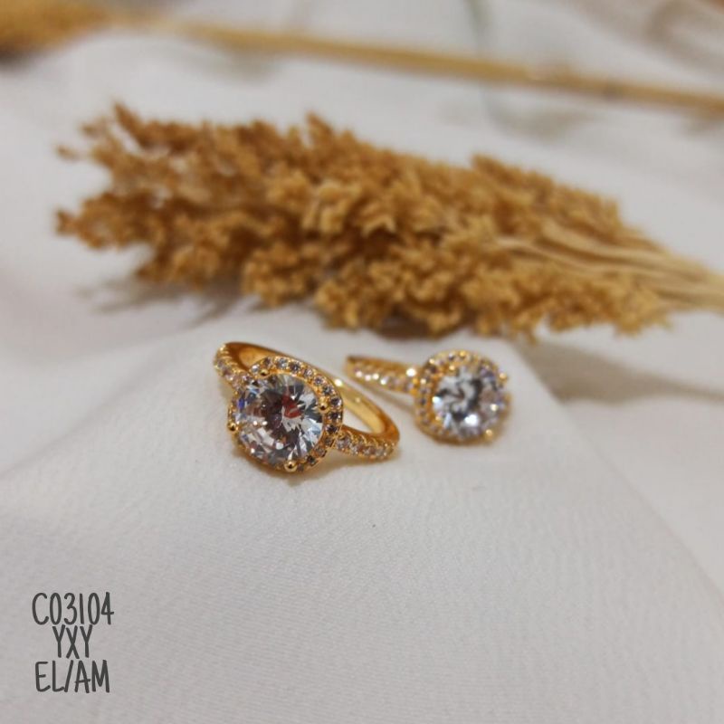 Cincin Yaxiya Zircon Persegi warna Gold C03104