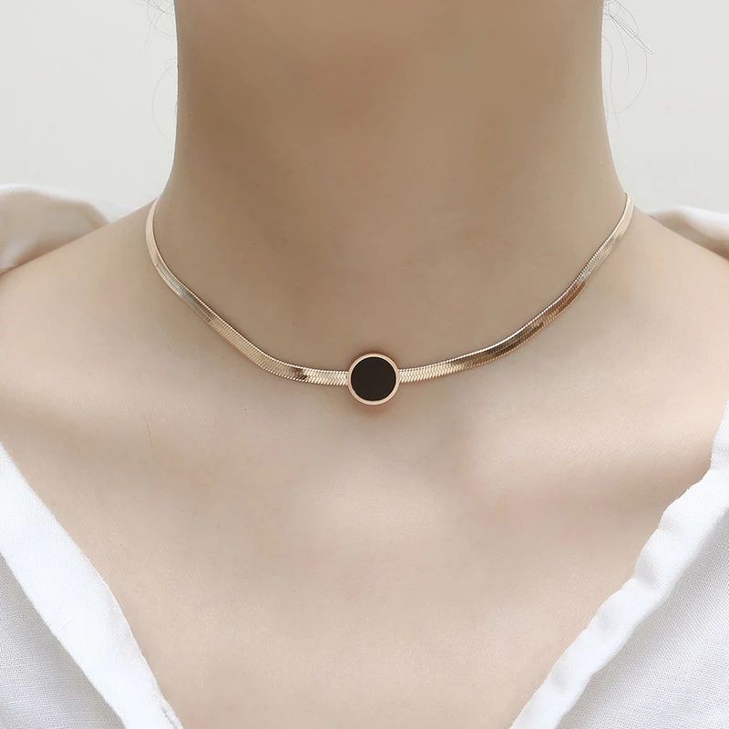 kalung titanium mata rose gold