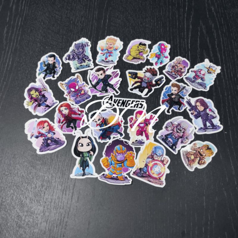 

Stiker kertas glossy avenger 23pcs sticker kertas gambar karakter film avenger marvel