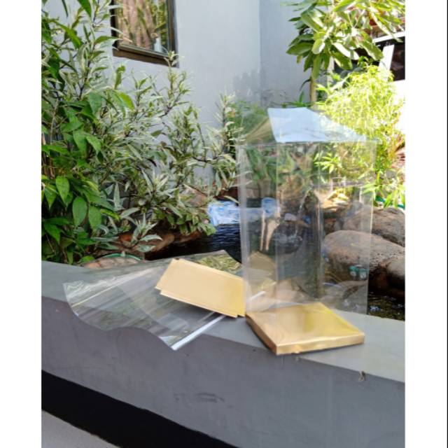 Box Mika Box Piala Mika Piala Mika Souvenir Box Mika Piala Wisuda Mika Wisuda Akrilik