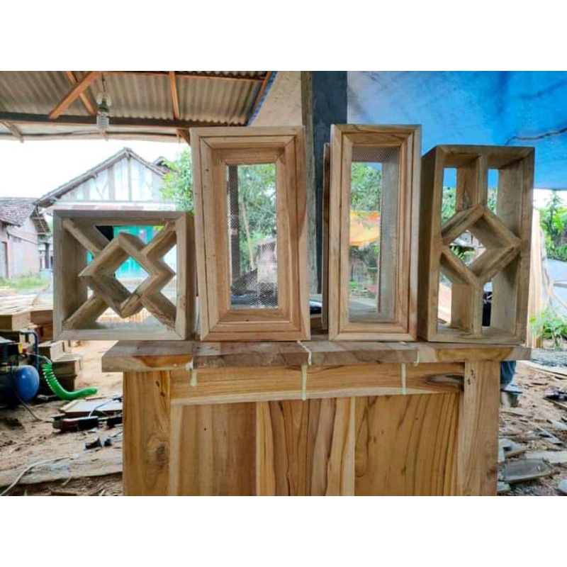 ventilasi udara kayu jati