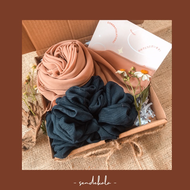 HAMPERS / BIRTHDAY GIFT, GRADUATION GIFT, FAREWELL GIFT [Tidak Include bunga]