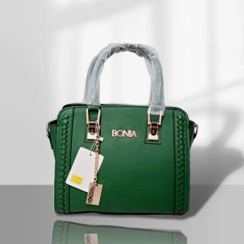 tas import Bonia