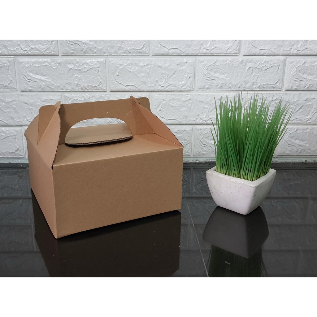 

Gable Box Uk. 21 x 21 x Tinggi 11 cm