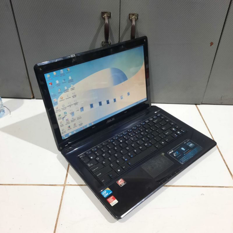 Laptop Asus A42J intel Cor i3 M370 Ram 4GB/320GB VGA ATI MOBILITY RADEON HD 5400 WINDOWS 10 LAYAR 14INCH