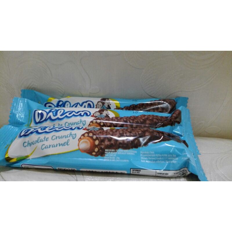 

DILAN CHOCOLATE CHRUNCY CARAMEL WAFER ROLL 24 GRAM / COKELAT DILAN / WAFER DILAN / ASTOR DILAN