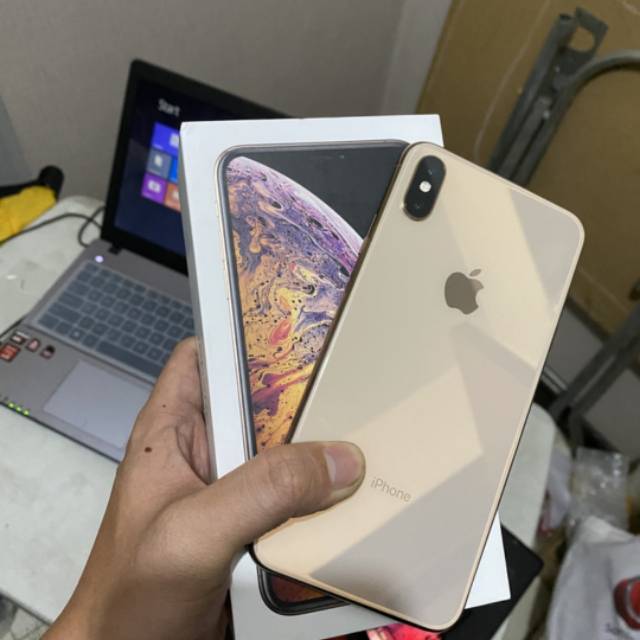 IPHONE XS MAX 256 GB GOLD SECOND 99% MULUS LIKE A NEW