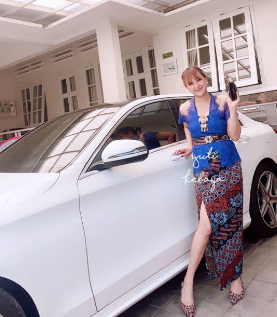 Set Kebaya Bali Modern Modifikasi Rangrang | Kebaya Kondangan Wisuda