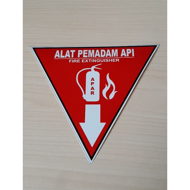 

Stiker Segitiga Petunjuk APAR