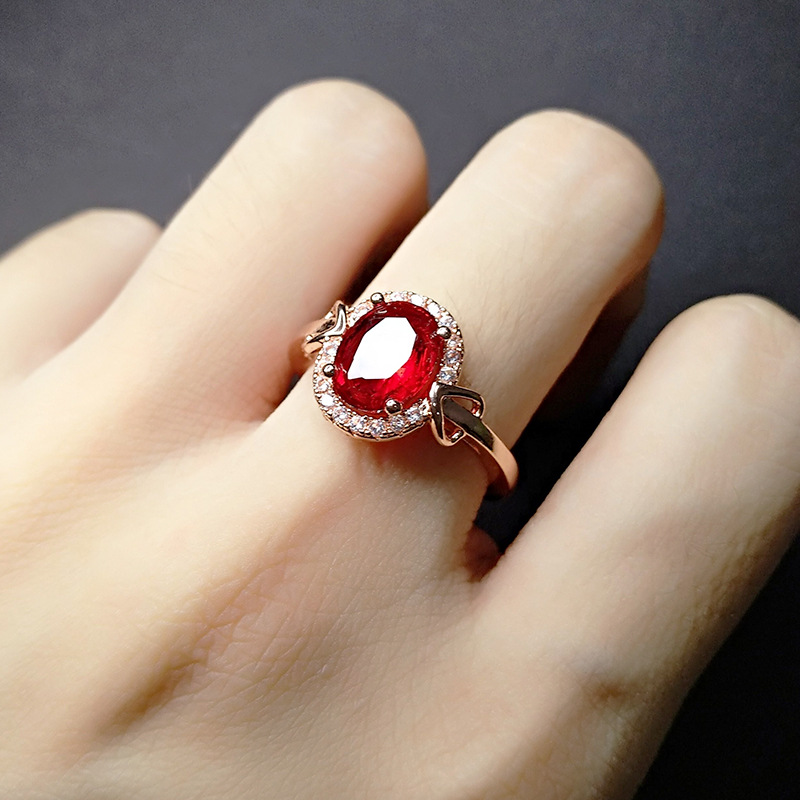 Cincin Rose Gold 18k Dengan Ruby Untuk Wanita