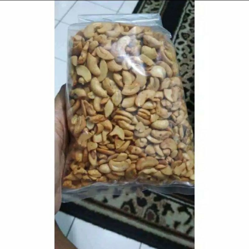 

kacang mete belah mateng/goreng