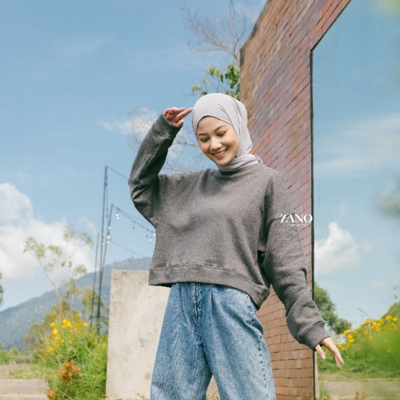 ZANO BASICS Sweater Crop Meyo Gerald