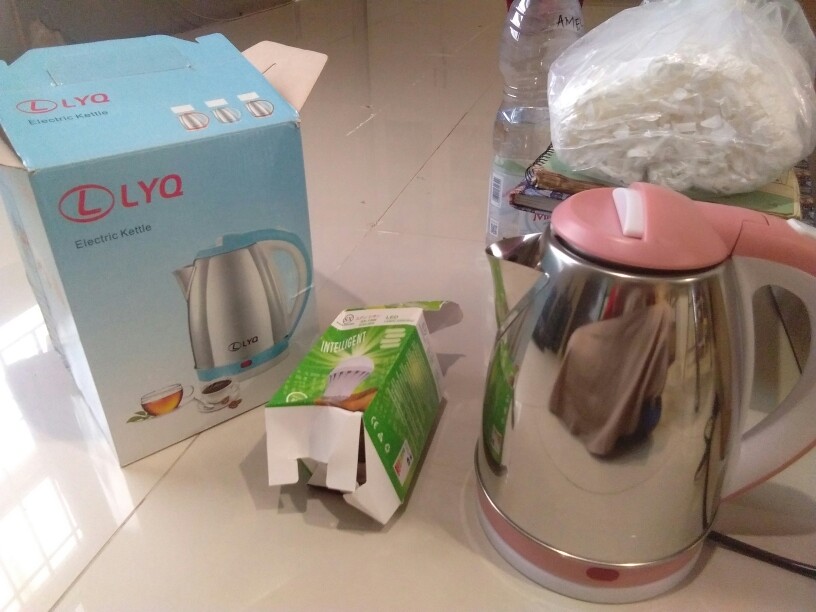 Teko Listrik 1.8l Kettle Electric 350w Pemanas Air Utk Kopi Teh / Teko Lipat Travelling