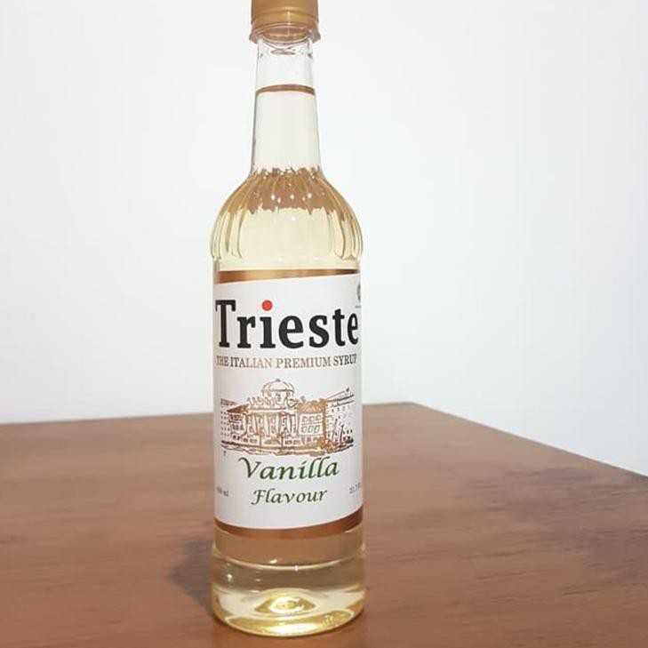 

TRIESTE ITALIAN SYRUP VARIANT RASA VANILA PREMIUM FLAVOUR 650 ML - SIRUP PERISA