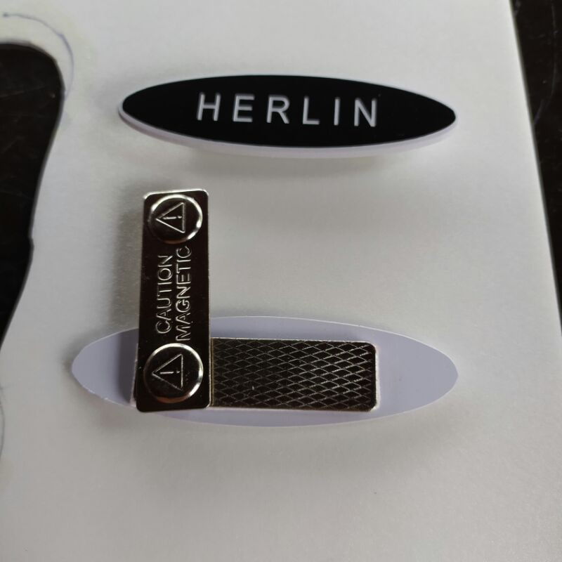 

name tag lonjong / nama dada lonjong ( magnet )