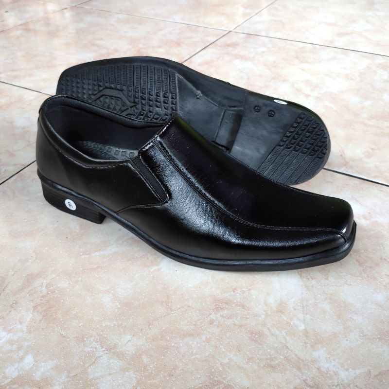 SEPATU PANTOFEL PRIA PANTOFEL HITAM PRIA SEPATU PANTOPEL PRIA SEPATU KERJA