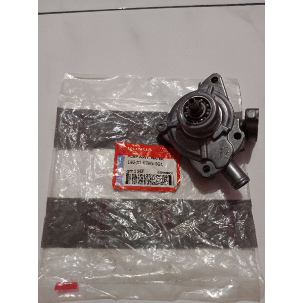 Pump Water Assy/Pompa Air Radiator Vario 125 150 FI (KWN)