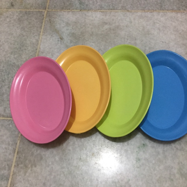 Piring oval plastik