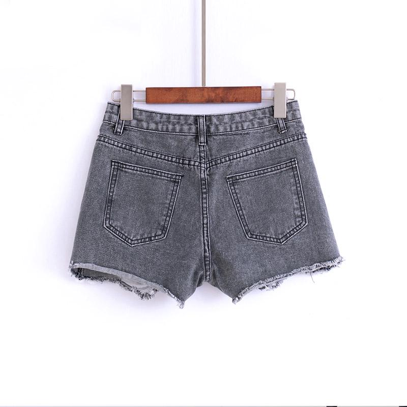 Celana Pendek Model High Waist Longgar Desain Lubang Bahan Celana Pendek Model High Waist Longgar Desain Lubang Bahan