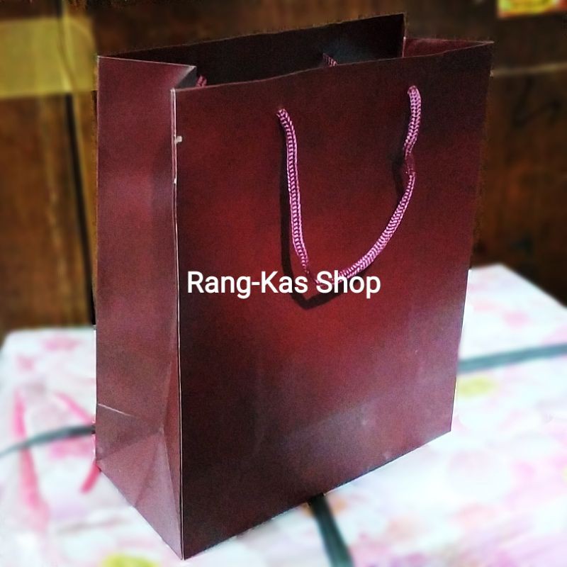 

Paper bag MAROON Buku artpaper doff