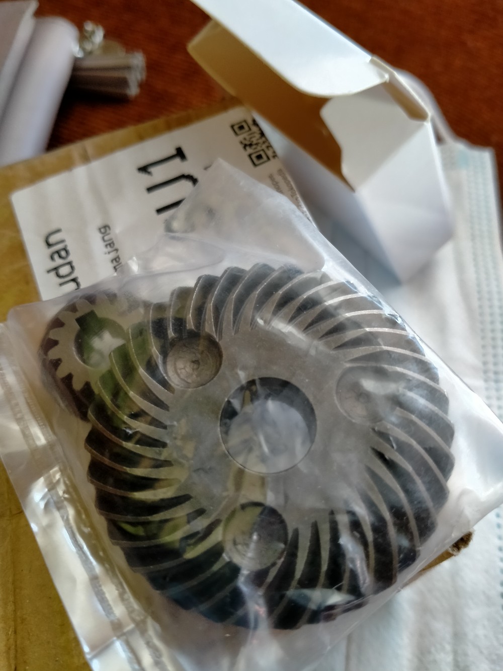 Gear Gigi Nanas Gerinda Maktec Mt954