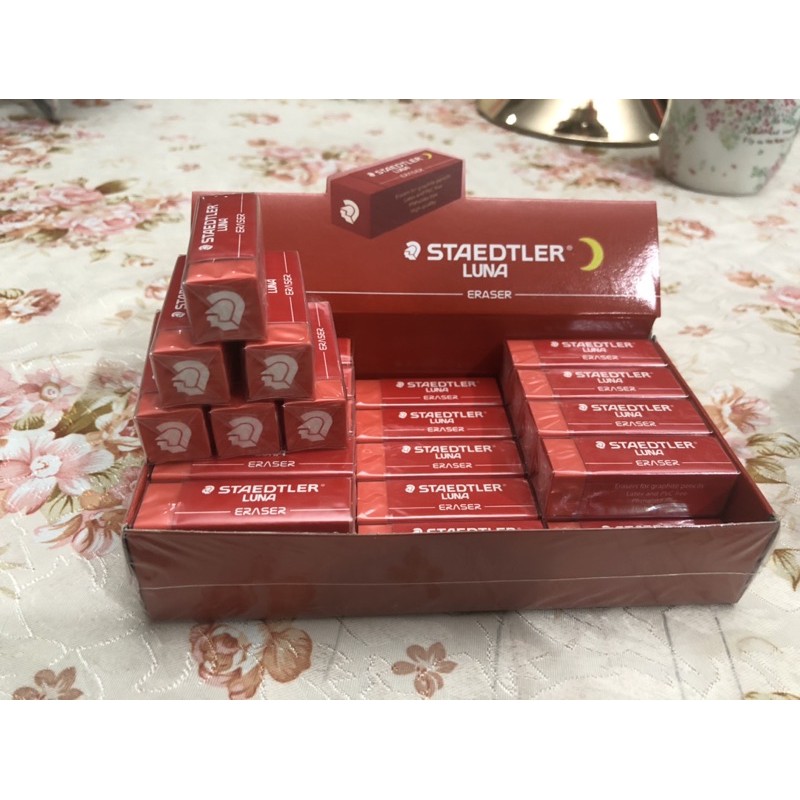 

penghapus staedler luna merah besar