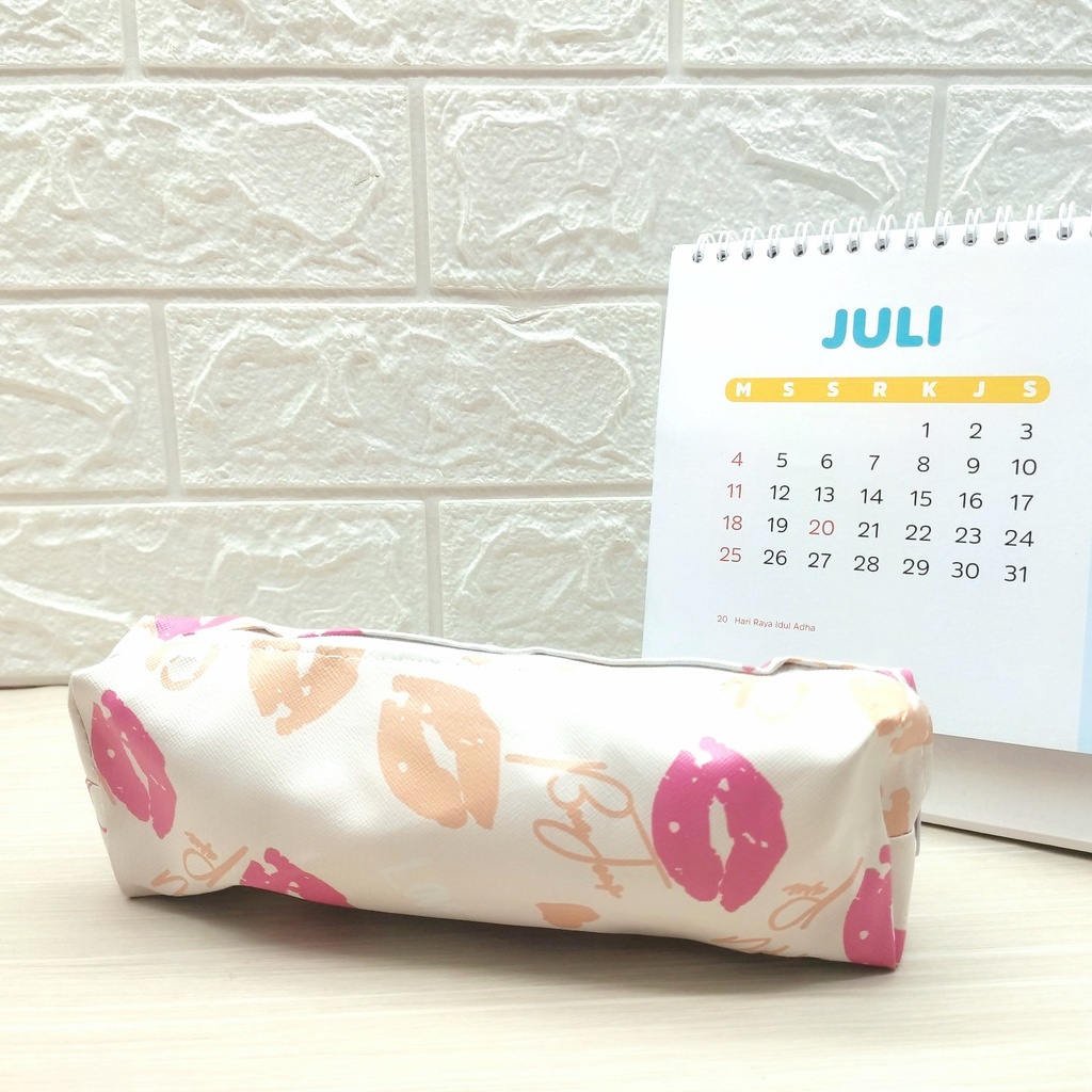 KOTAK PENSIL MOTIF KARTUN LUCU UNIK / KOTAK PULPEN / TEMPAT ALAT TULIS IMPORT BS-KISS PUTIH