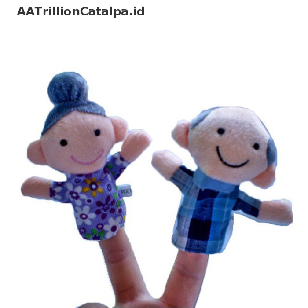 Aatrillioncatalpa 6pcs / lot Mainan Boneka Jari mini Bahan plush Tema Natal Untuk Bayi / Anak