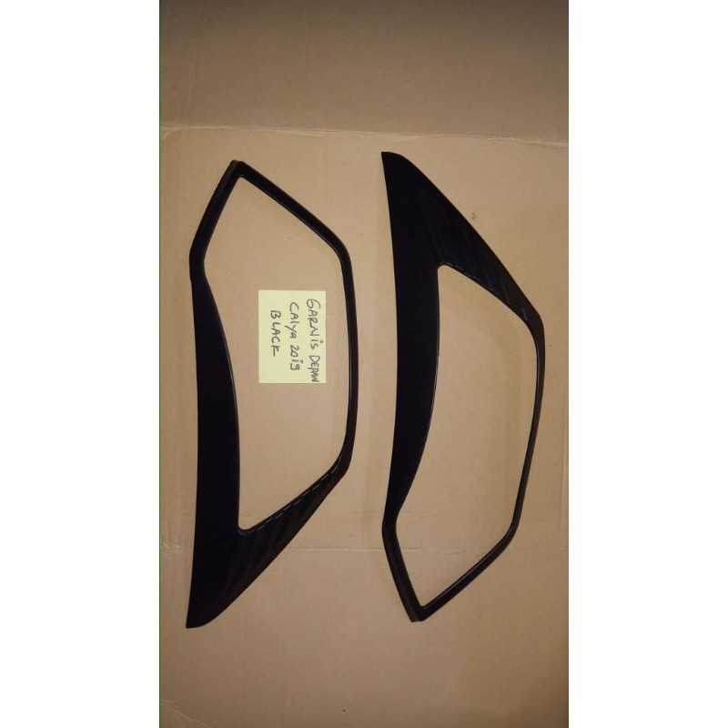 Garnish Lampu Depan Calya 2019-2020