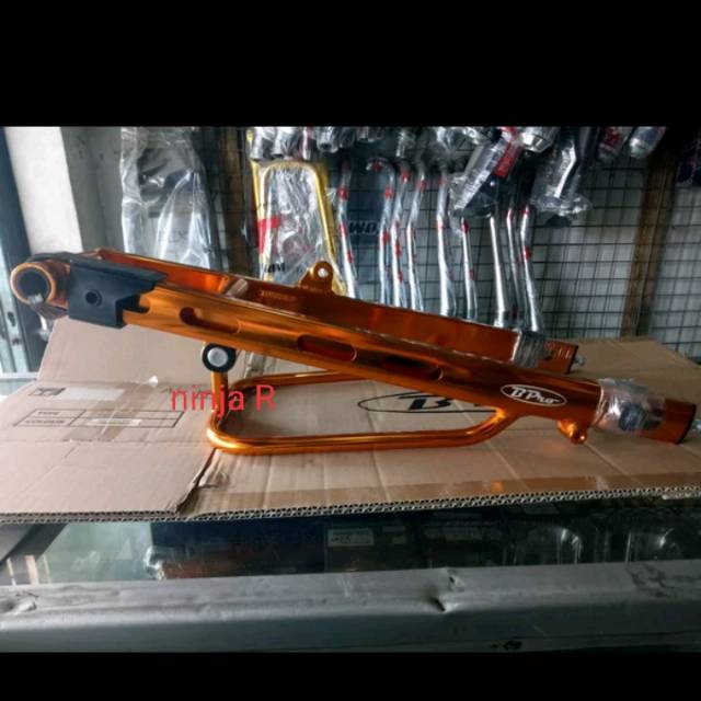 Arem Swing arm Ninja R Bpro racing Stabiliser bolong  Sasis swing arm Bpro ninja R Stabiliser
