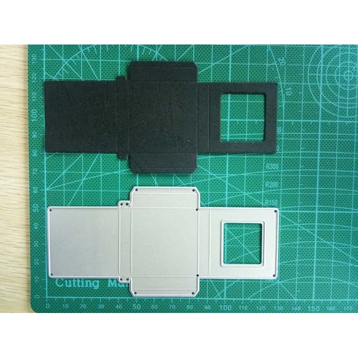 

Cutting Dies - Small Square Box Design