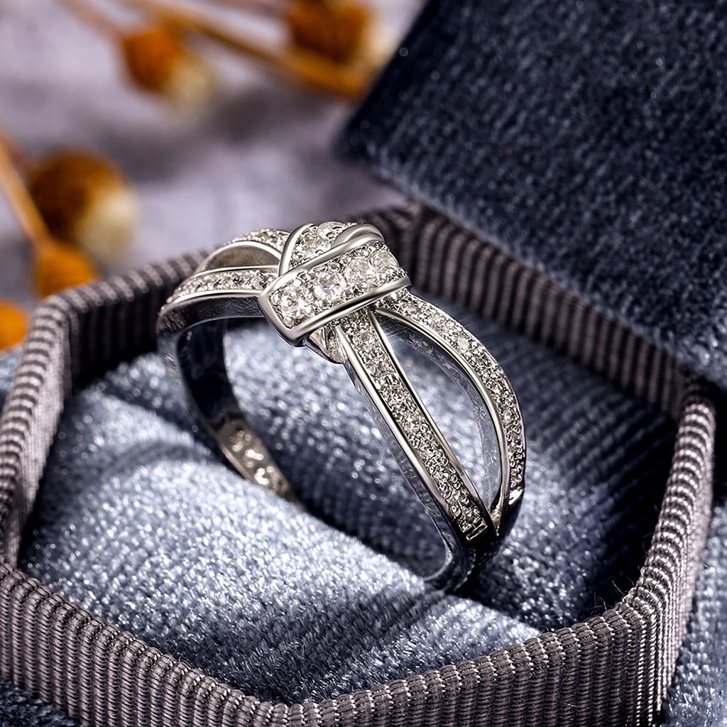Hu Hu Hu Hu Hu Alat Bantu Pasang Kacamata♡ Cincin Bentuk Pita Aksen Berlian Imitasi Bahan Alloy Untuk Wanita