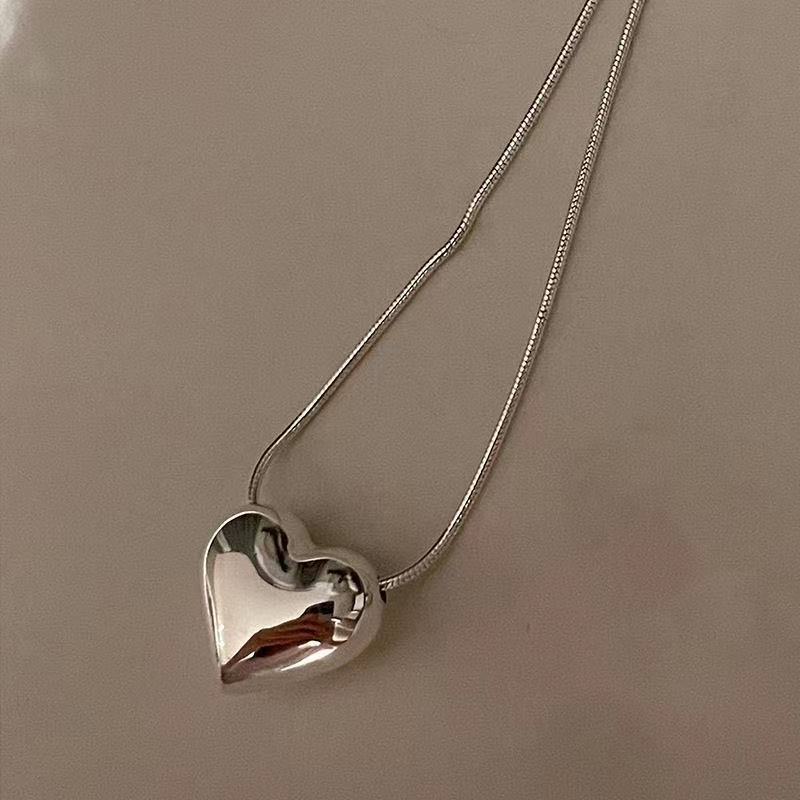 Kalung Rantai Dengan Liontin Hati Mewah Ala Korea Untuk Wanita