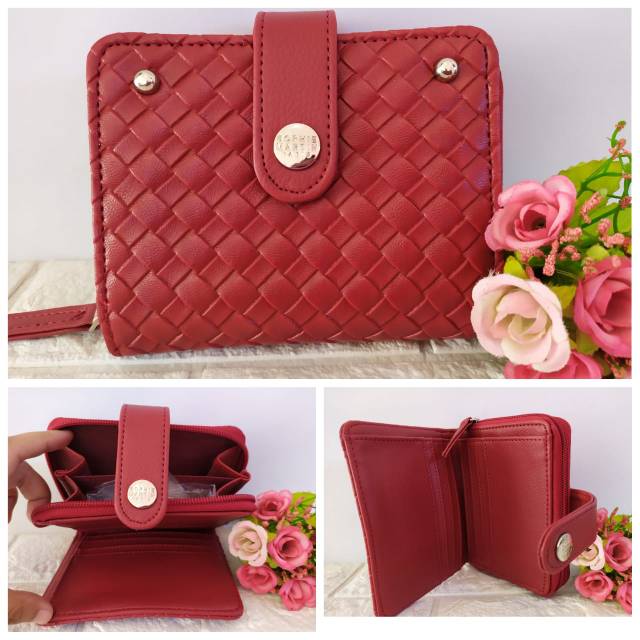 Dompet Merah by Sophie Martin