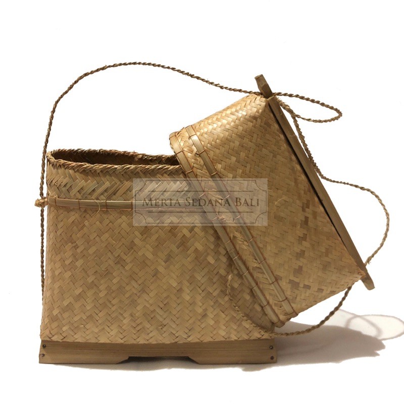 Tas / Gandek Anyaman Bambu Motif Bali