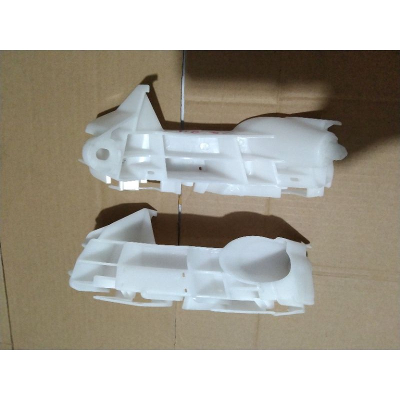 bracket bumper belakang Toyota sienta asli