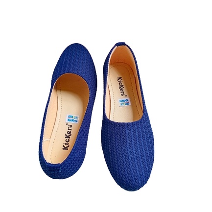 SEPATUBALETWANITA/SEPATURAJUTKICKERS/SEPATUSLIPON/SEPATUFLAT