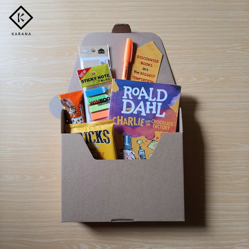 

Mini Book Hampers M2 - kado wisuda/kado ulang tahun