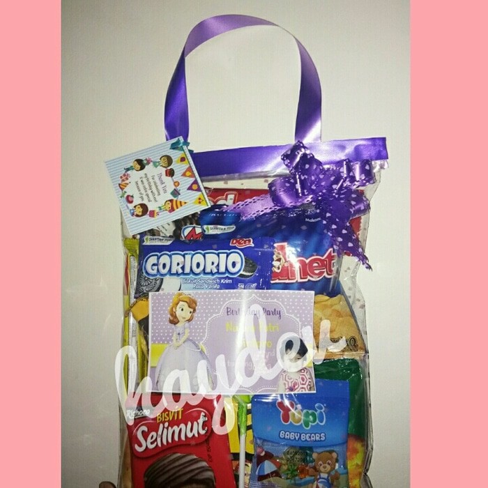 

Paket Ulang Tahun Murah / Snack Ulang Tahun