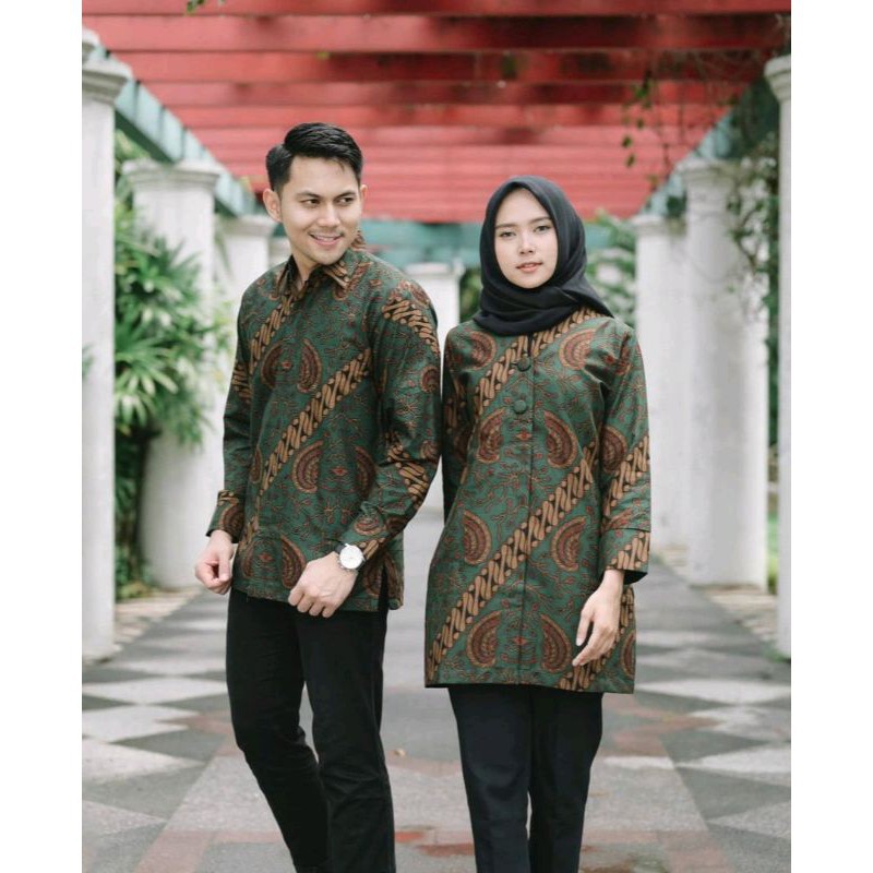 Batik Couple Pria dan Wanita Bahan Katun Baturaden warna hijau botol /Batik couple modern Terbaru