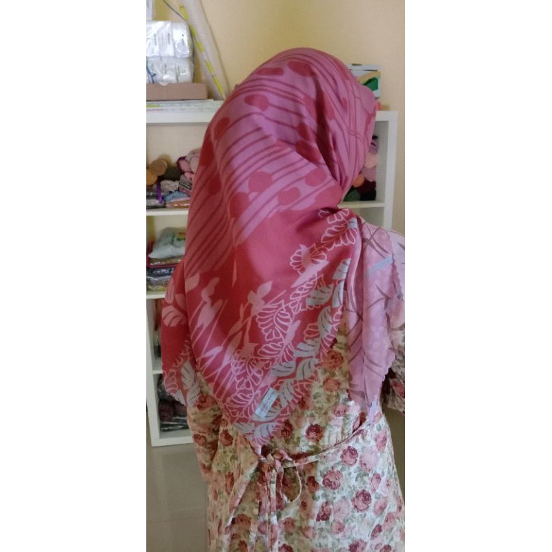 segi 4 fine motif Bella square