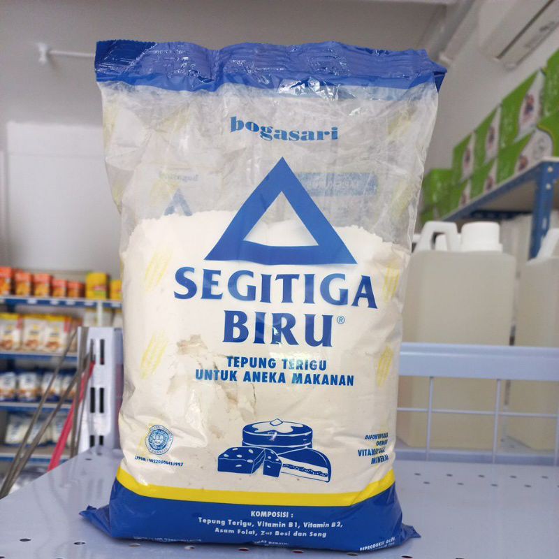 

Tepung terigu segitiga biru 1kg
