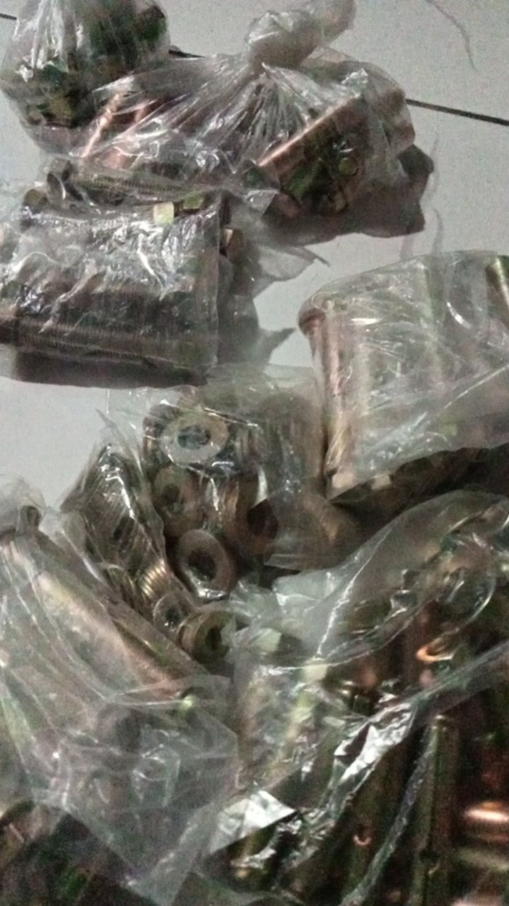 Baut Kuning + Mur M10 X 60mm Per Pcs